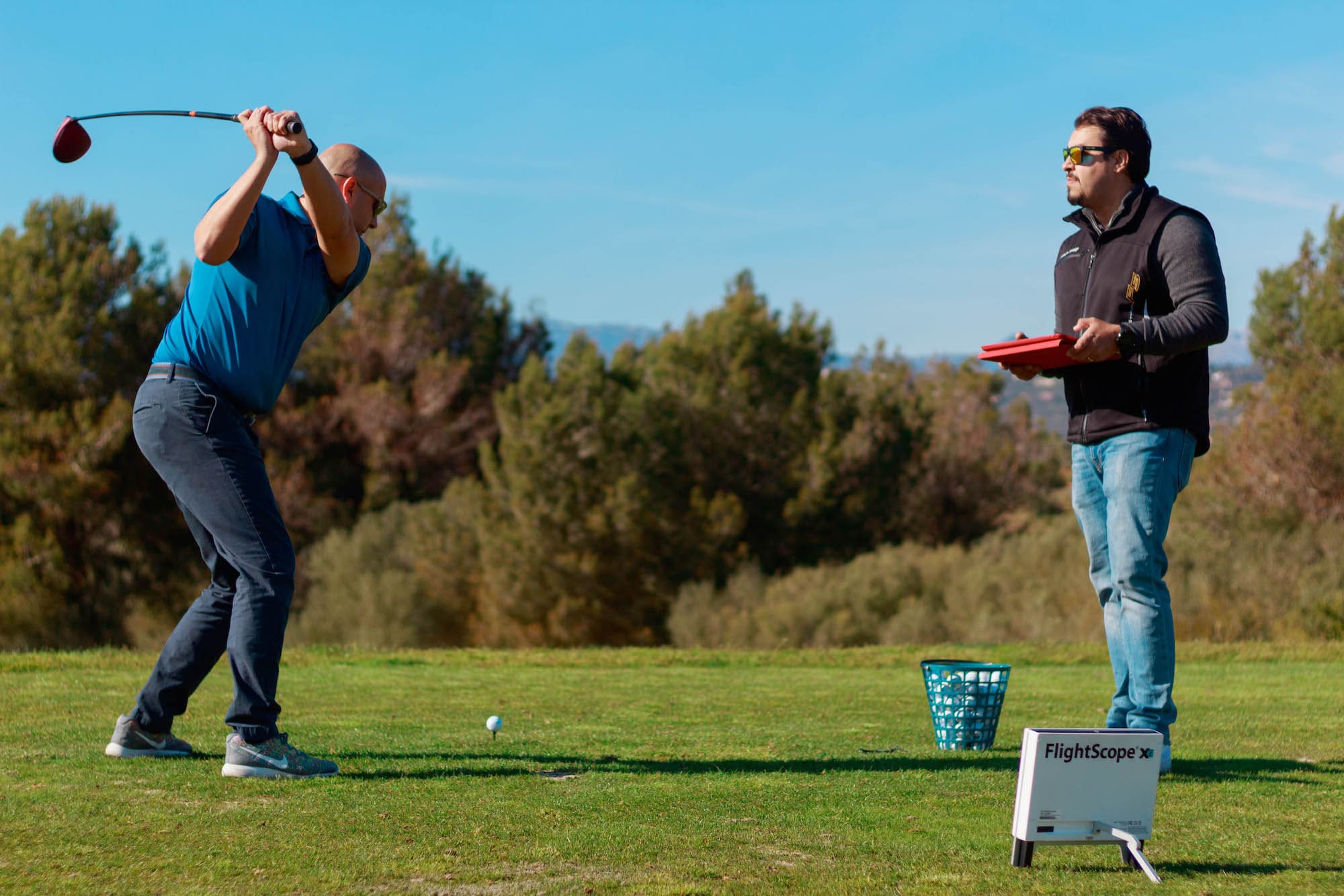 Descubre cómo construir un swing sólido con nuestro método de entrenamiento y clases de golf en Mallorca, adaptadas a tu forma de jugar.